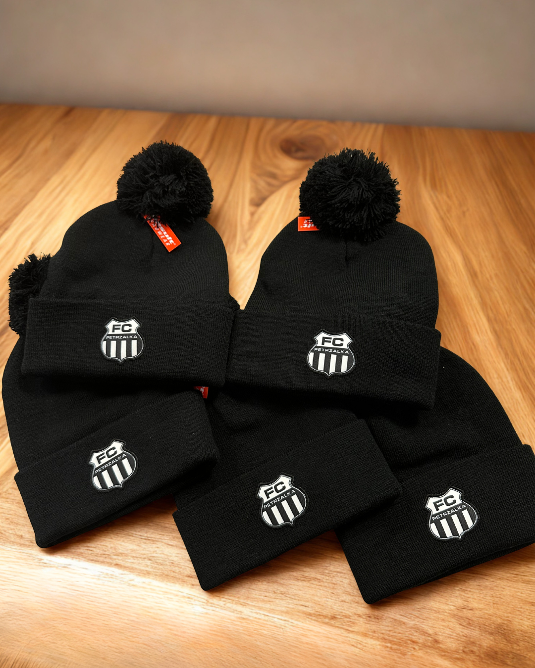 Čepice s bambulí